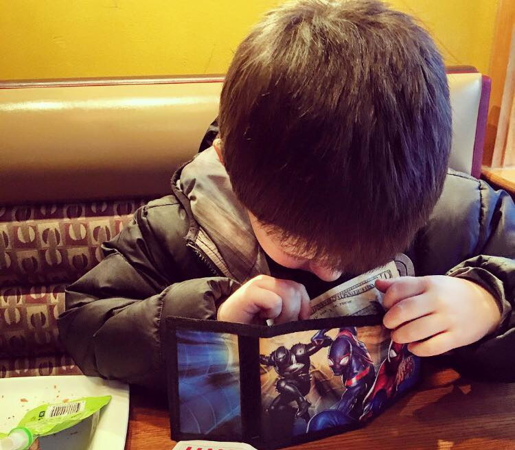 "Imi invat fiul cum sa trateze femeile cu respect". Postarea unei mame care a strans peste 2 mil. de aprecieri pe Facebook