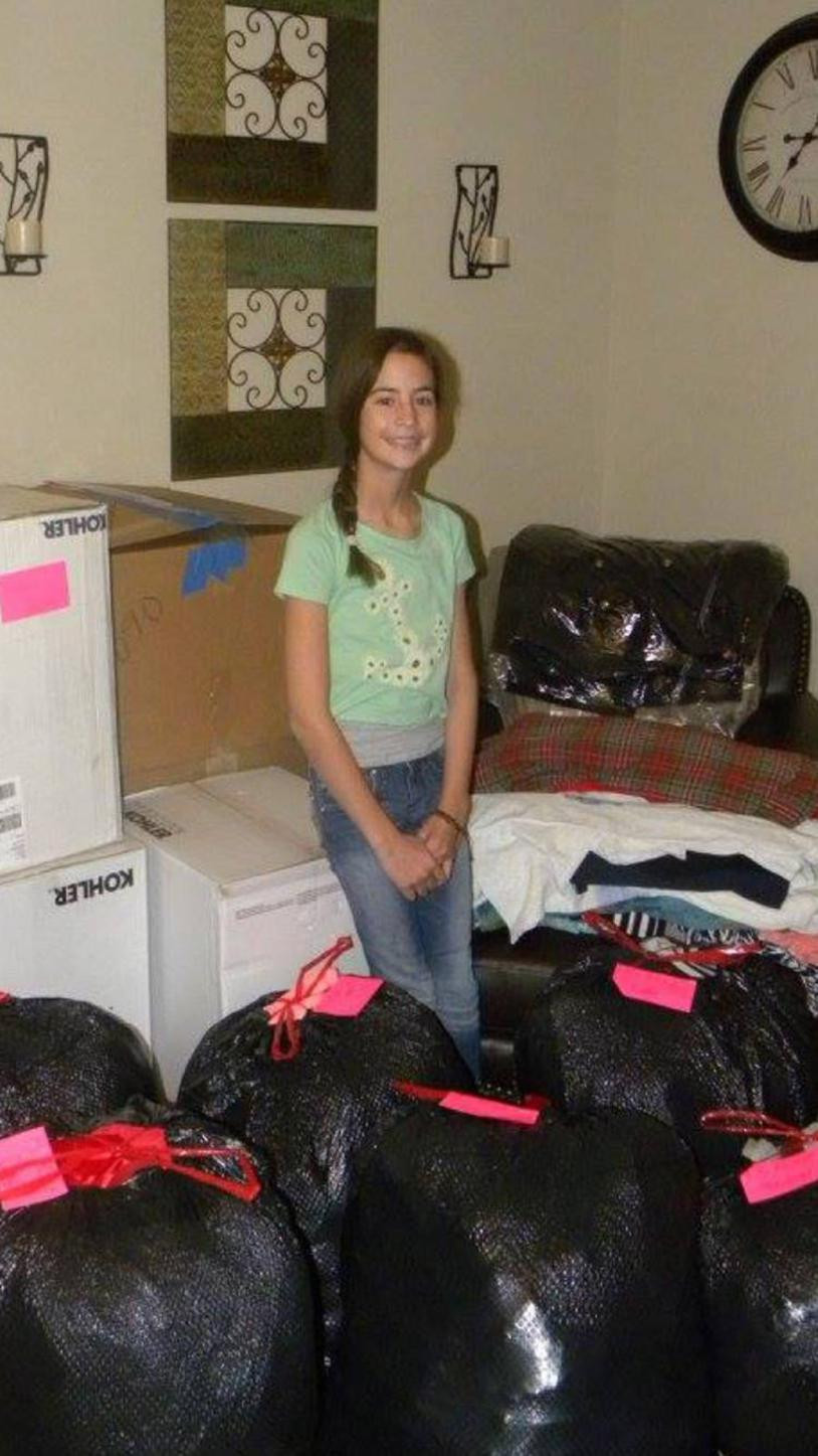 Si-a petrecut vacanta de iarna batand din usa in usa in cartierul in care locuieste. Gestul incredibil al unei fete de 12 ani