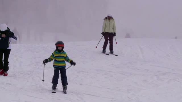 Final de vacanta pentru turistii care si-au petrecut Revelionul la munte. Cu cat scad preturile la cazare incepand de luni