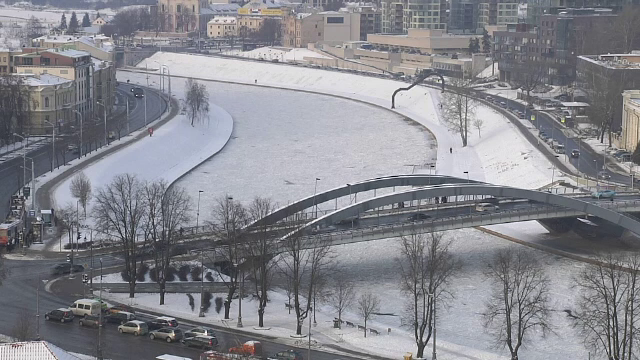 Ger cumplit si ninsori abundente in toata Europa. 21 de oameni au murit de frig in Polonia