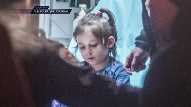 O fetita de 3 ani disparuta, gasita in miezul noptii intr-o parcare goala. Ce au descoperit politistii cand au ajuns acolo