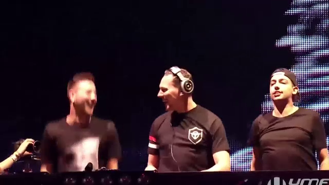 Tiesto, primul artist anuntat de la Festivalul Untold. Organizatorii promit ca vor aduce cinci regi ai muzicii electronice