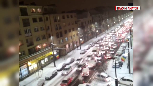 Primele masuri luate dupa blocajele din trafic provocate de ninsoare. Sumele cu care au fost amendate firmele de deszapezire