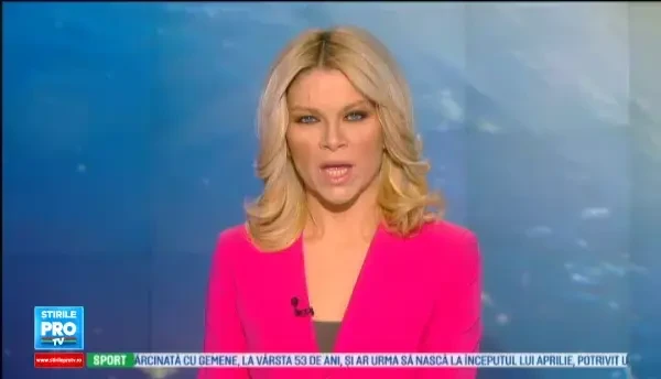 Avalansa intr-un oras din Turcia. Momentul in care zapada de pe acoperisul unei moschei a cazut peste trecatori. VIDEO