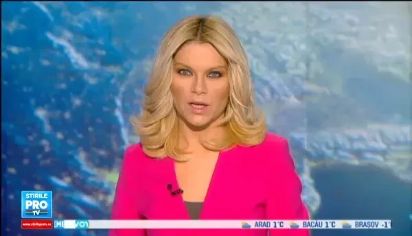 Amatorii de senzatii tari s-au intrecut cu motocicletele pe Mures: Gheata are vreo 12 cm, n-ar trebui sa fim in pericol