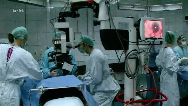 Tinerii pe care petardele i-au orbit de Revelion. Au fost transferati din toata tara la Spitalul de Oftalmologie din Capitala