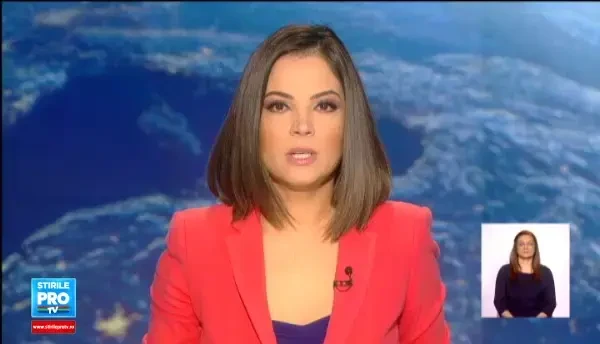 Mii de oameni stau in ploaie pentru a lua apa sfintita de la Patriarhie. Ce personaj controversat a fost vazut printre ei