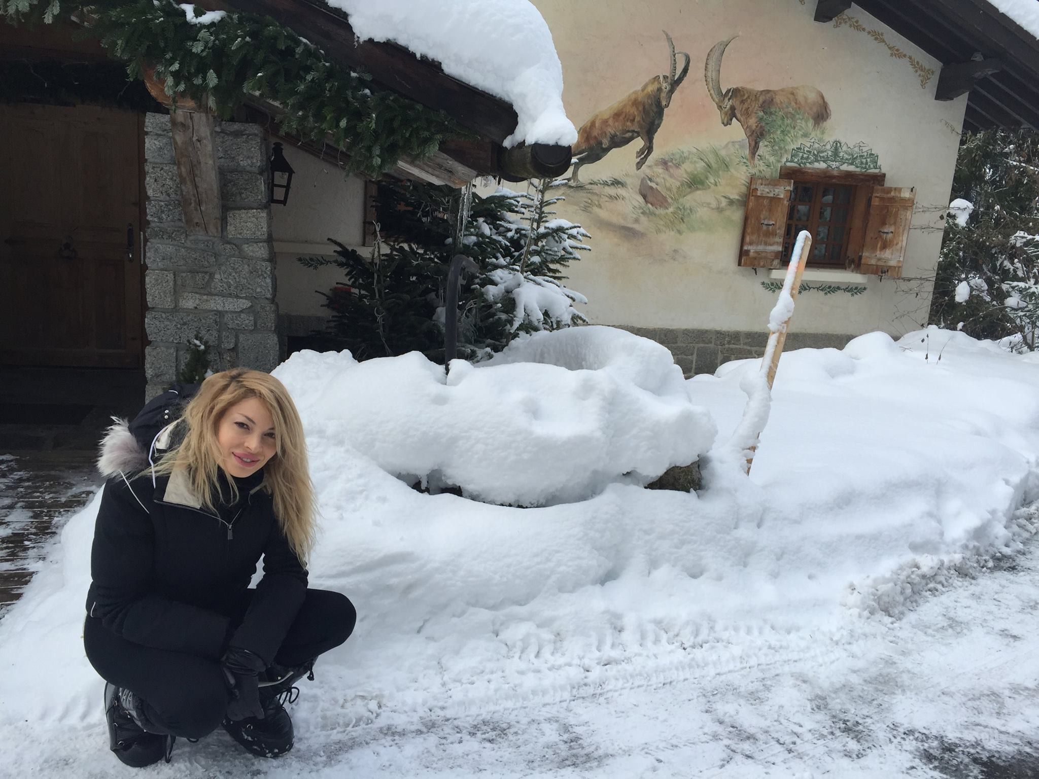 Anuntul facut de Valentina Pelinel pe contul de Facebook: "Nu e totul atat de negru". FOTO