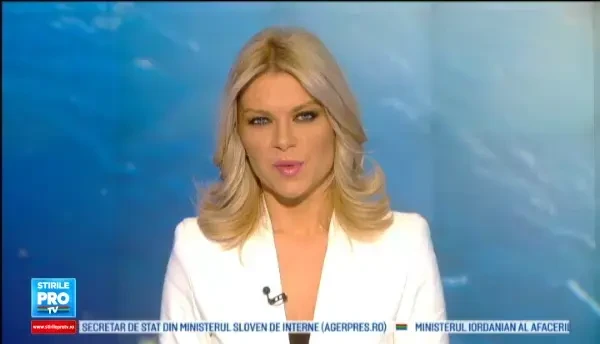 Are 12 ani si este printul Marocului. Ce se intampla in momentul in care demnitarii incearca sa-i sarute mana