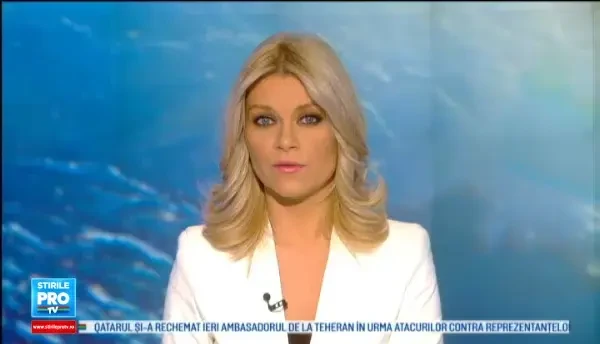 Un avion cu 116 pasageri la bord a ratat aterizarea in Cluj si s-a oprit pe camp. Aeroportul a fost inchis