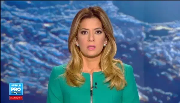 Barbatul inarmat cu un cutit, impuscat mortal in fata unei sectii de politie din Paris, identificat. Ce avea in buzunare