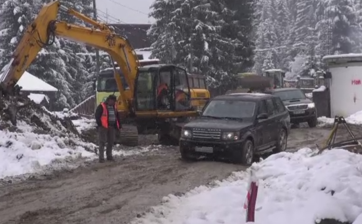 Marele santier cu care sunt intampinati turistii in Predeal. Ce a ramas din reputatia celei mai cunoscute statiuni montane