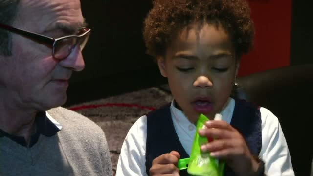 Erou la numai 5 ani. Curajul unui baietel din Franta l-a salvat pe tatal copilului, victima unui atac de cord