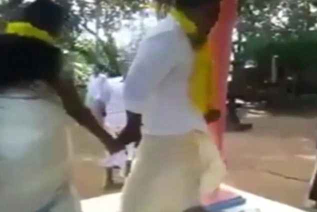 Gafa la nunta unor indieni. Momentul in care un mire ramane gol in fata invitatilor, din cauza sotiei sale. VIDEO