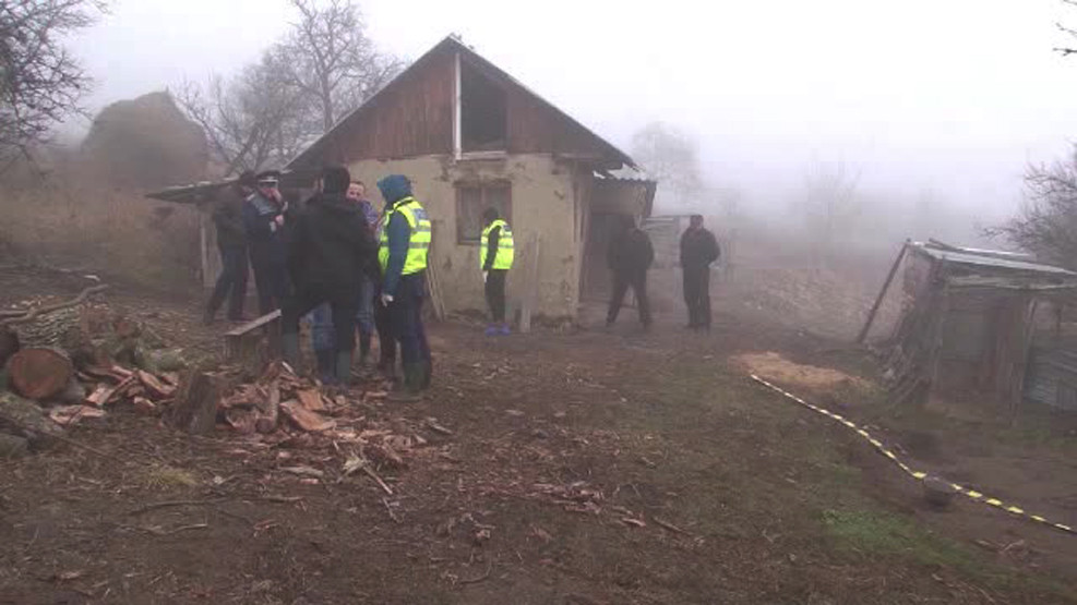 Moarte misterioasa in cazul unei femei din Bacau, mama a trei copii. "A batut-o de sute de ori"