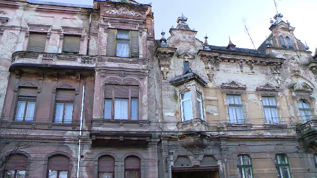 Proprietarii cladirilor vechi, obligati sa le renoveze. Cum trebuie sa ii ajute primariile