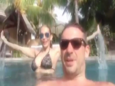 Directorul filarmonicii din Arad, implicat intr-un scandal de proportii. Totul pleaca de la un film cu iubita in Mauritius