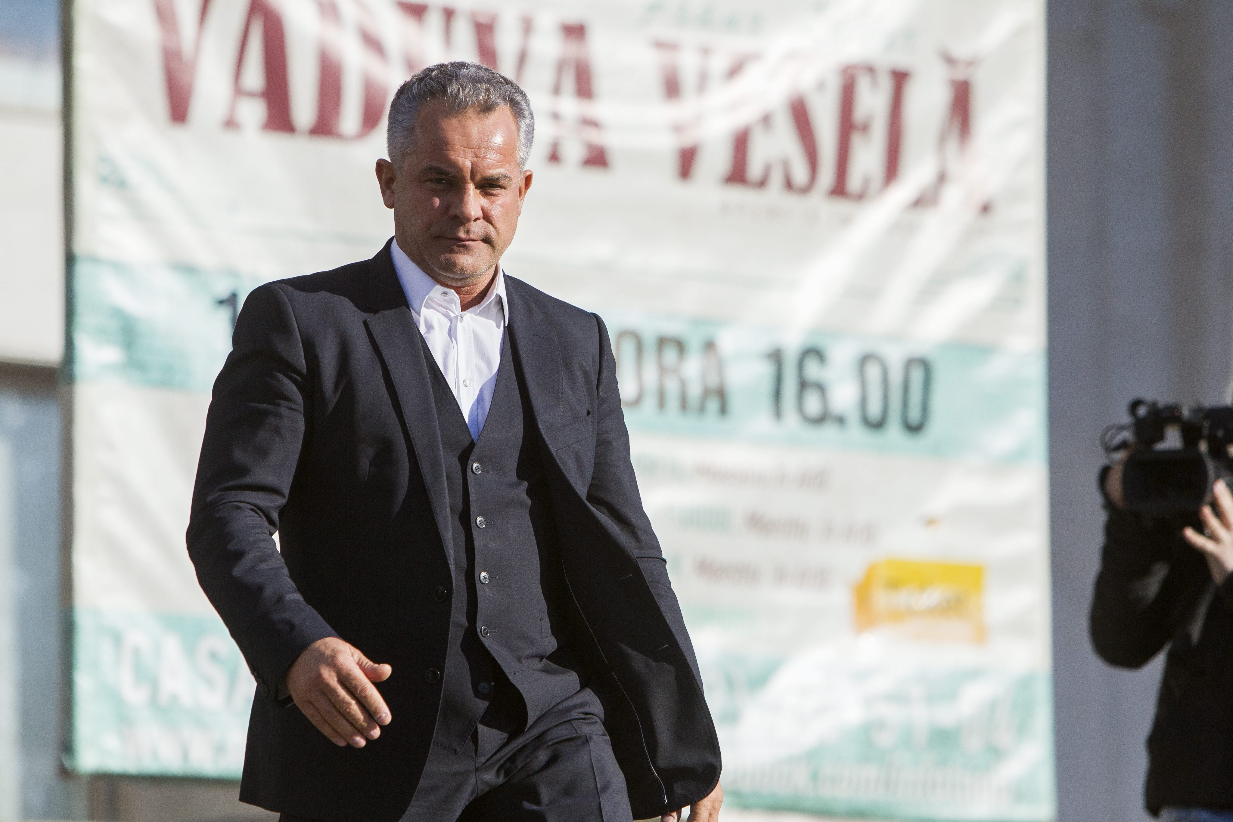 Vladimir Plahotniuc, personajul cu multiple identități, acuzat de fapte grave în România