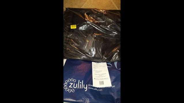 A vrut sa returneze un palton, raspunsul magazinului a lasat-o fara cuvinte: "Am izbucnit in lacrimi!"