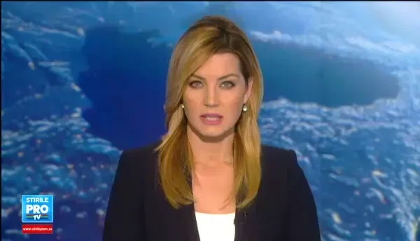 Flori, fata care a fost hranita de parinti doar cu pufuleti si ceai, a implinit 6 ani. Medicii, gata sa se judece cu tatal ei