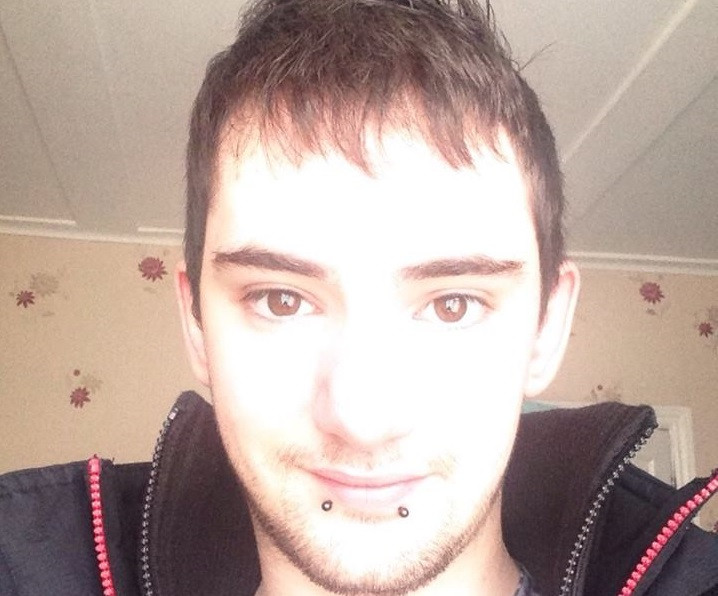 Si-a ucis fosta iubita pentru ca s-a despartit de el. Ce pedeapsa a primit acest tanar in varsta de 22 de ani