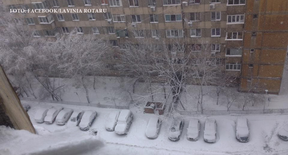 Jumatate de tara este sub troiene. Zeci de mii de persoane au ramas fara curent, caldura si apa. LISTA judetelor afectate