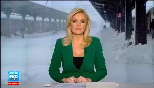 Calatorii inghetati bocna in gari au aplaudat intarzierea de peste 3 ore a trenului. Socul trait de doua studente coreence