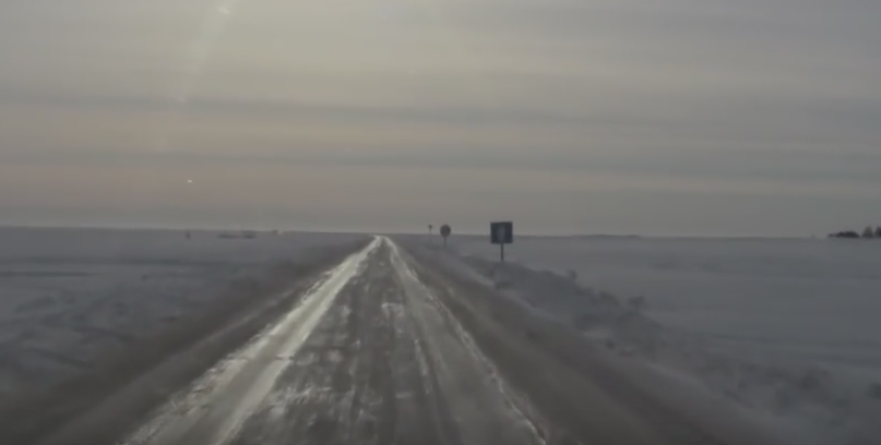 Drumurile deschise doar iarna pe care soferii nu au voie sa opreasca sau sa poarte centura de siguranta
