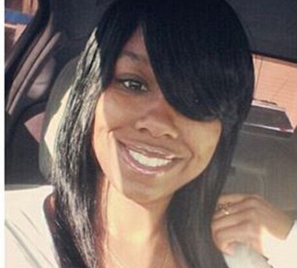 Iubitul ei a batut-o, iar ea l-a injunghiat mortal. Mesajul pe care l-a scris tanara pe Facebook dupa cateva minute