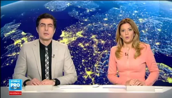 O ambarcatiune de lux, plina cu turisti, a luat foc in Noua Zeelanda. Oamenii au sarit in apa pentru a se salva