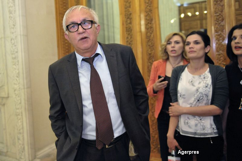 CCR a admis sesizarea Avocatului Poporului. OUG de modificare a Legii referendumului, declarata neconstitutionala