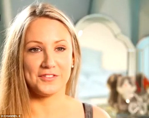 Si-a marit bustul pentru a fi fericita la locul de munca, insa acum regreta decizia. "Imi provoaca dureri mari de spate".FOTO