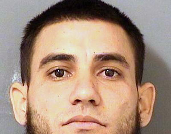 Caz socant in SUA. Un barbat si-a decapitat cainele pentru ca "se uita ciudat la el". Ce au gasit politistii la el in casa