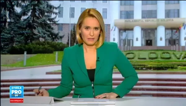 Sute de oameni au protestat din nou in fata Parlamentului de la Chisinau si au cerut alegeri anticipate