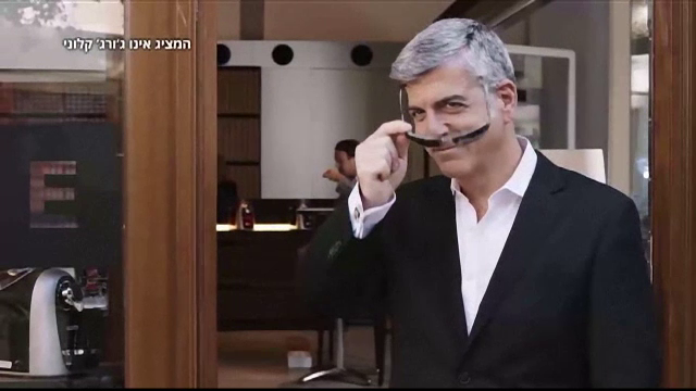 N-au avut bani sa-l angajeze pe George Clooney, asa ca au apelat la o sosie. Ce suma risca sa plateasca acum compania