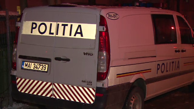 Ancheta la Ploiesti, dupa ce o batrana si fiul ei au fost gasiti morti in casa. Vecinii nu i-au mai vazut de cateva zile