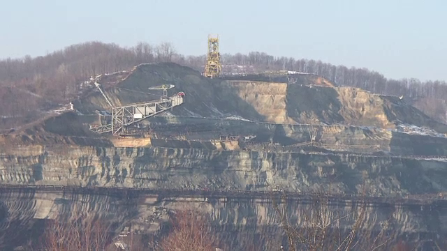 Un sat intreg din Gorj dispare de pe harta. Cat li se ofera localnicilor pentru a face loc unei cariere de carbune