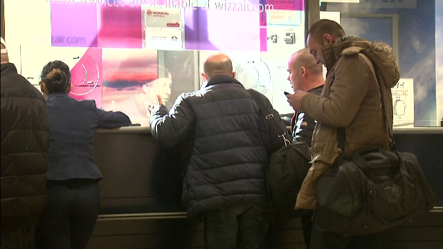 Mic ghid al pasagerilor pentru a evita bataile de cap la calatoria cu avionul iarna. Marile probleme de la low-cost