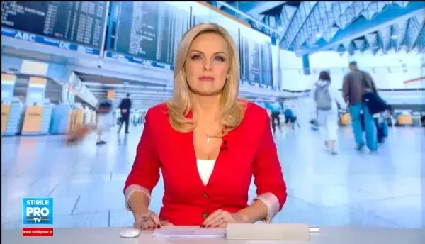 Hora unirii la metrou si pe aeroport. Romanii, dar si strainii au dansat pentru a sarbatori Mica Unire