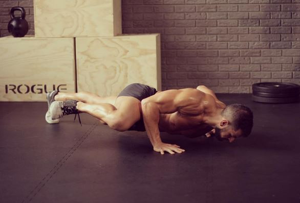 Antrenamentul de 4 minute care a innebunit pe toata lumea! Cum poti fi intr-o forma fizica perfecta