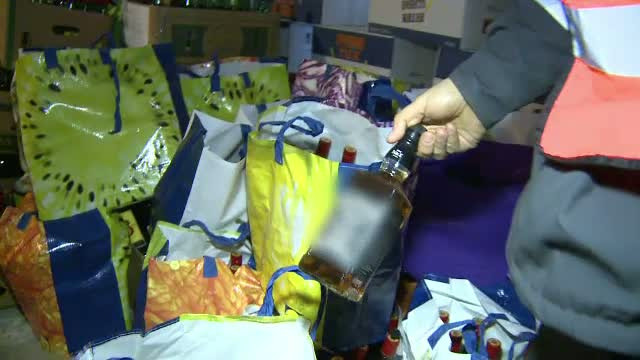 Un roman a vandut 2500 de sticle de whisky contrafacut pe internet. Politistii l-au prins, insa au de rezolvat un mare mister