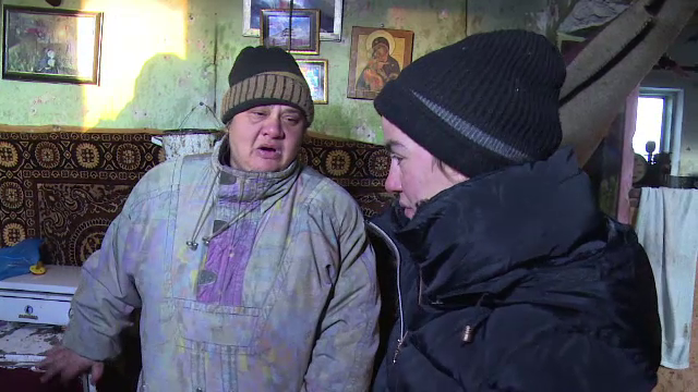 Cinci copii crescuti in frig si mizerie, intr-un grajd din Husi. Sanctiunea aspra pe care o risca acum mamele lor