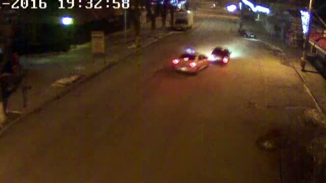 Primele imagini cu urmarirea ca in filme de pe strazile Constantei. Politistii au tras 6 focuri in masina suspectilor