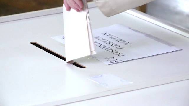 Marian Munteanu este atacat de partide. Macovei crede ca Bucurestiul ar putea ajunge "in iad", iar Tariceanu se simte jignit