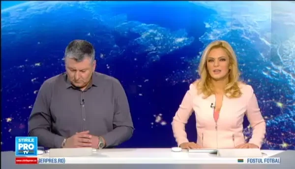 Colectia haute-couture Dior pentru primavara, prezentata la Paris. Tinutele purtate de modele