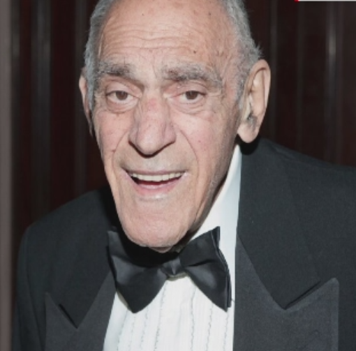 A murit actorul american Abe Vigoda, devenit celebru pentru un rol din "Nasul". Abe avea 94 de ani