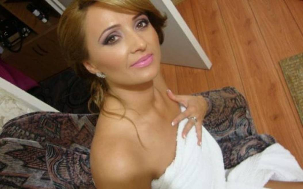 Avocata din Vaslui, condamnata dupa ce si-a ajutat iubitul interlop sa primeasca alcool si cartele SIM la inchisoare