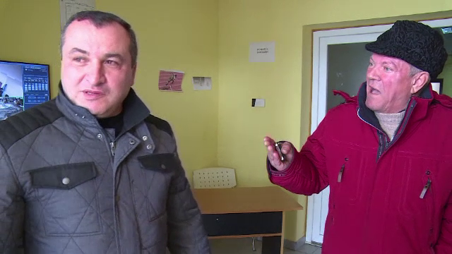 Scenariu demn de Caragiale, in Dambovita. O condica pierduta, motiv de cearta la primarie: Domnu' vice, sa spun drept, o fura