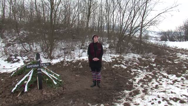 Plangeri la Politie in satul in care femeia refuzata de cimitir a fost ingropata pe camp. Cea mai mare frica a locuitorilor
