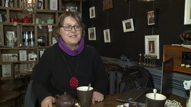 "Vand timp liber". Afacerea inedita prin care tinerii din Bucuresti isi transforma orele libere intr-o sursa de venit